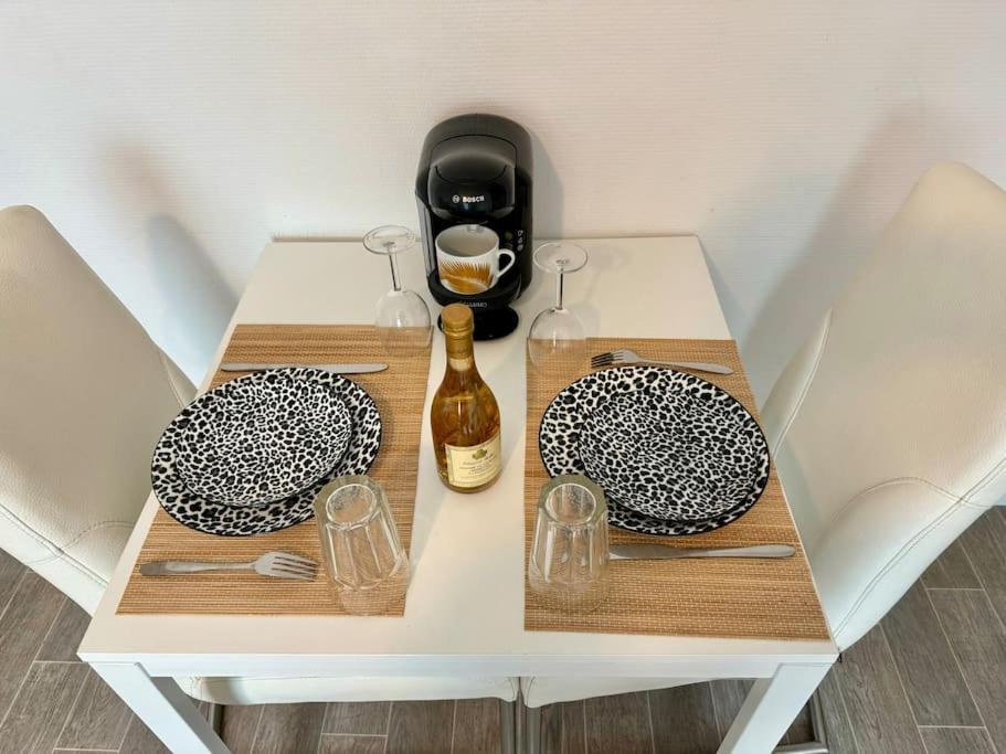 Superbe Appartement Tres Calme Et Confortable Reims Esterno foto